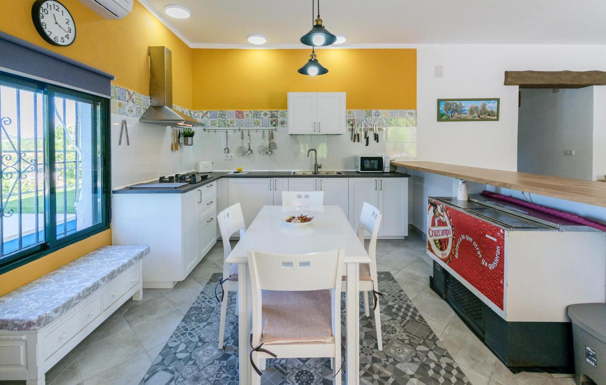 6 Bedroom Amazing Home In La Puebla De Los Infan La Puebla de los Infantes Zewnętrze zdjęcie