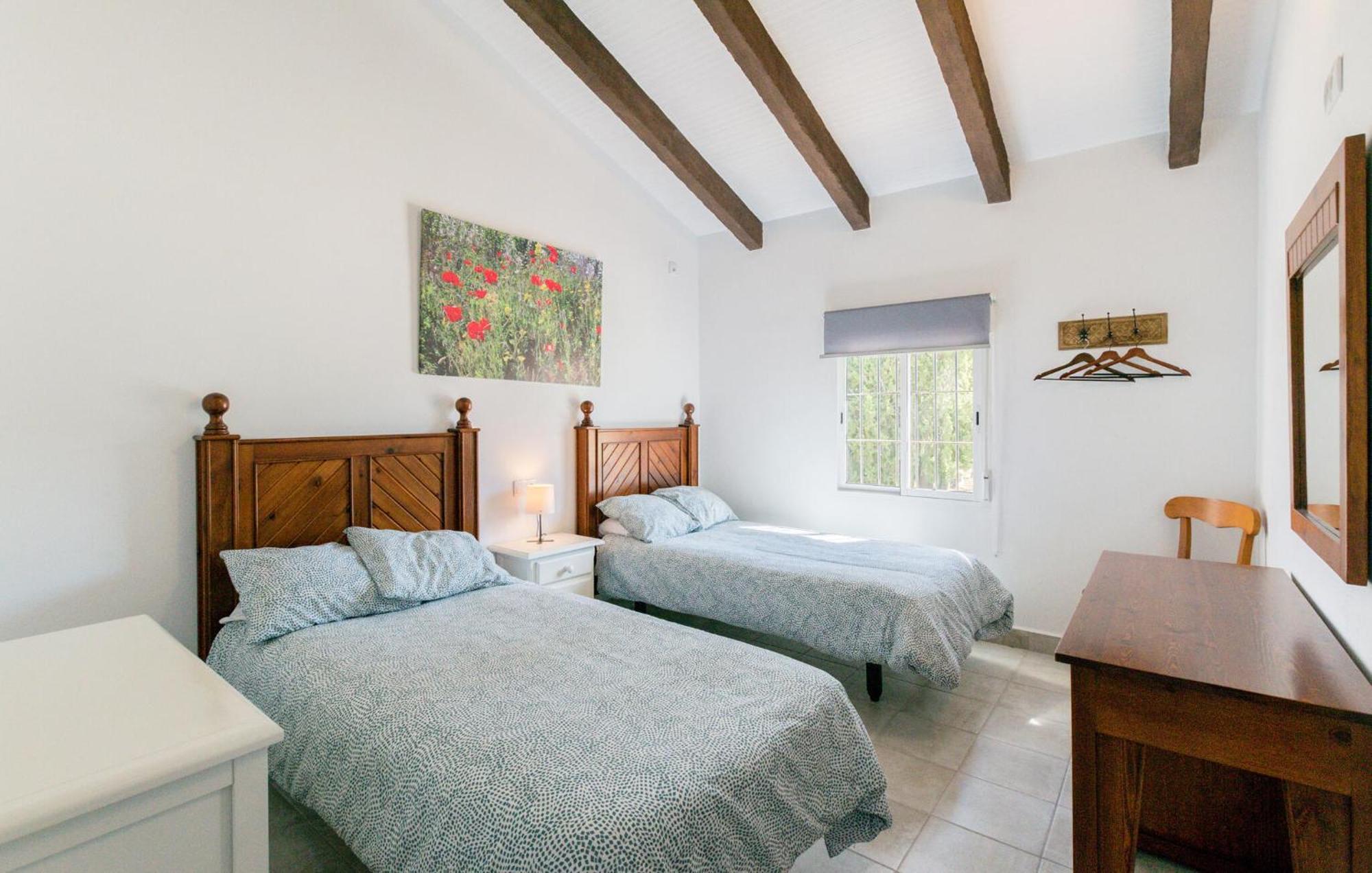 6 Bedroom Amazing Home In La Puebla De Los Infan La Puebla de los Infantes Zewnętrze zdjęcie